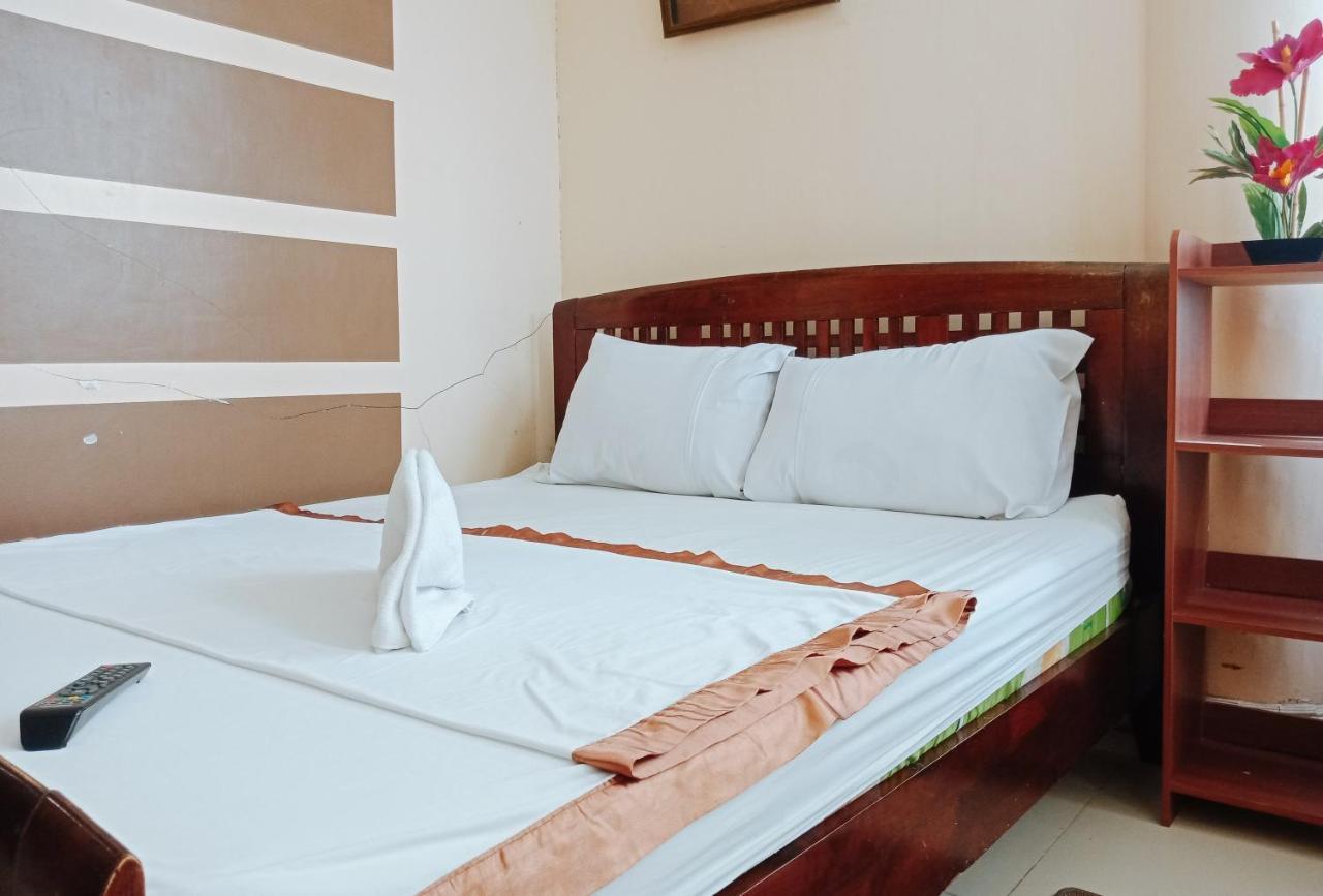 Villa Asuncion Country Inn And Resort Iloilo By Reddoorz Tigbauan Dış mekan fotoğraf